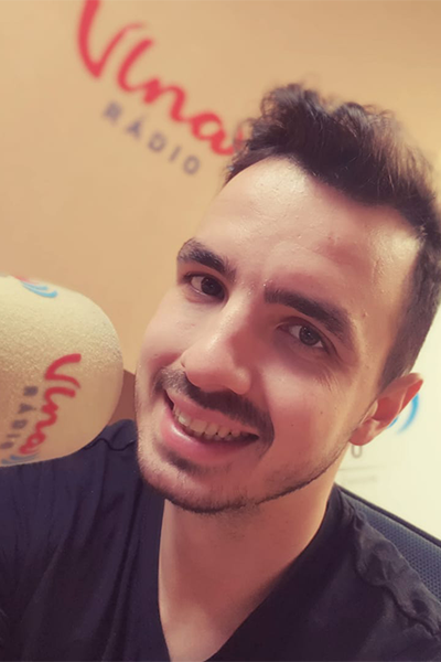 Moderátor Matej Martinček moderoval v rádio Vlna